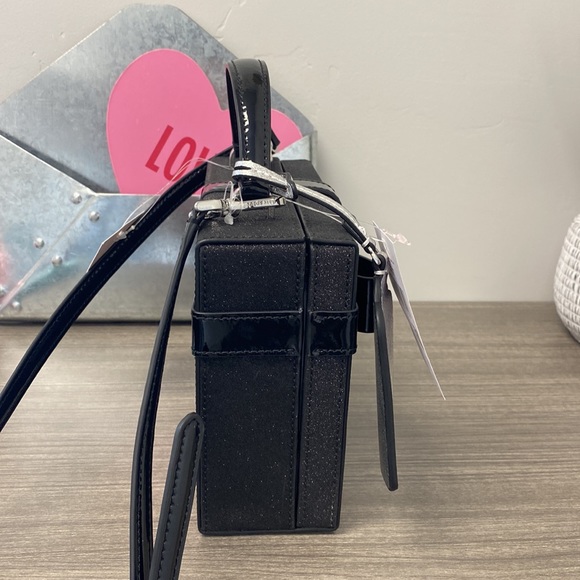 Kate Spade Wrapping Party Gift Box Handbag - Picture 5 of 9